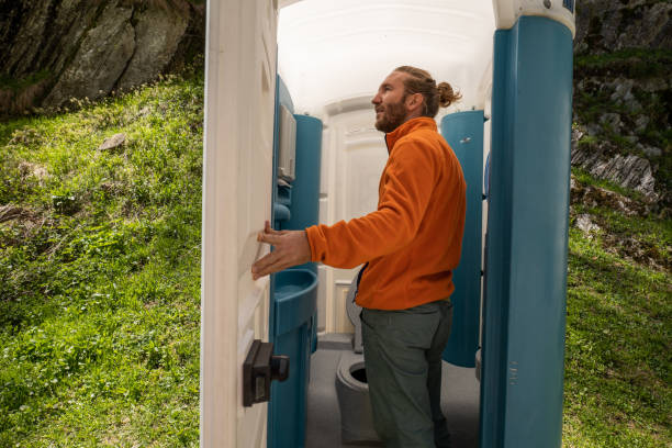 Best Portable restroom trailer rental  in Meadowdale, WA